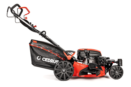 Kosiarka Cedrus CEDKS51S-ZT z napędem skrętne przednie koła