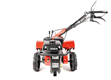 GLEBOGRYZARKA SPALINOWA CEDRUS GLX680 SAMOBIEŻNA Z NAPĘDEM KULTYWATOR ODCHWASZCZARKA 7 KM / 68 CM TRAKTOR JEDNOOSIOWY WEIMA WM170F-2/P GL10 GLX680 - FASHION GARDEN - OFICJALNY DYSTRYBUTOR, AUTORYZOWANY DEALER CEDRUS