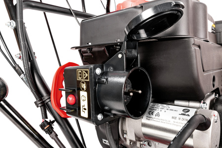 ODŚNIEŻARKA SPALINOWA PŁUG DO ŚNIEGU - CEDRUS SB61G-E+ - ODŚNIEŻARKI NA GĄSIENICACH WIRNIKOWA DWUSTOPNIOWA 7KM ESTART z ROZRUSZNIKIEM - FASHION GARDEN - OFICJALNY DYSTRYBUTOR - AUTORYZOWANY DEALER CEDRUS