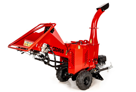 ROZDRABNIACZ SPALINOWY CEDRUS RB05 PRO-HE REBAK DO GAŁĘZI Z PODAJNIKIEM HYDRAULICZNYM RB 05 12cm - 15 KM CEDRUS RB05 PRO-HE -  FASHION GARDEN - OFICJALNY DYSTRYBUTOR - AUTORYZOWANY DEALER CEDRUS