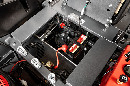 Traktorek Cedrus ZERO-SKRĘT C-TRAC-Z132 Loncin LC2P82F V-TWIN deck 132cm